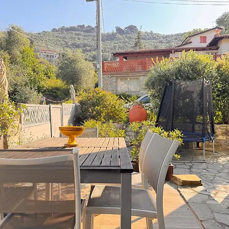 Casa Bisou Italia Con בית נופש Diano San Pietro
